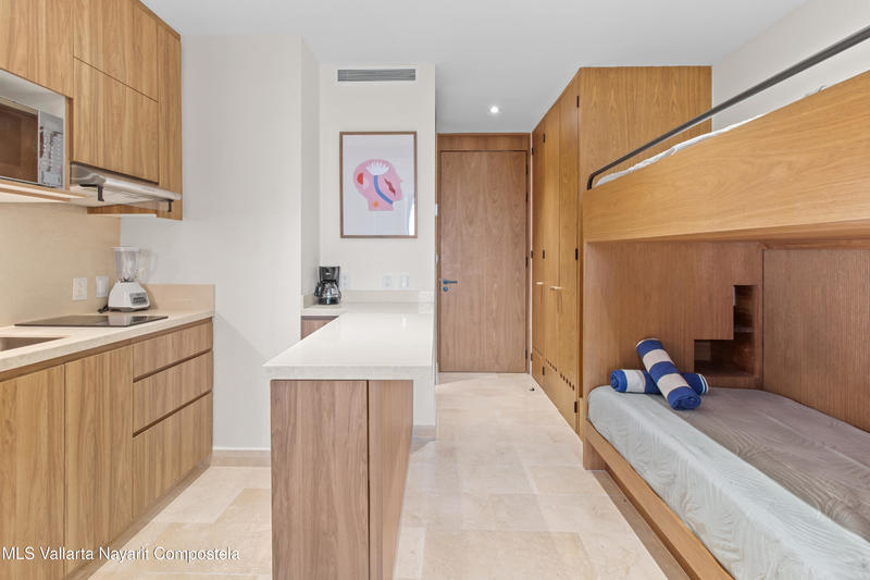 20250908232915740389000000 o